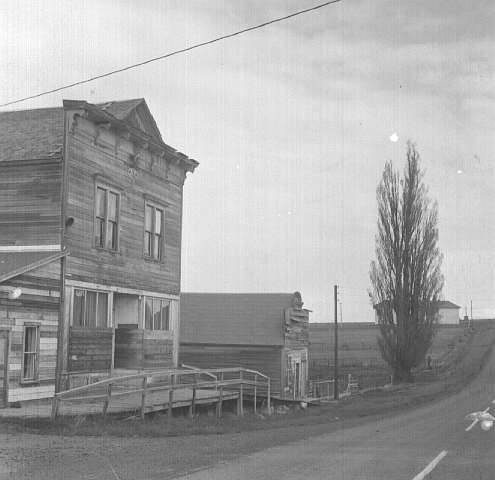 Ghost town of Hardman Oregon - Pacific Northwest Photoblog